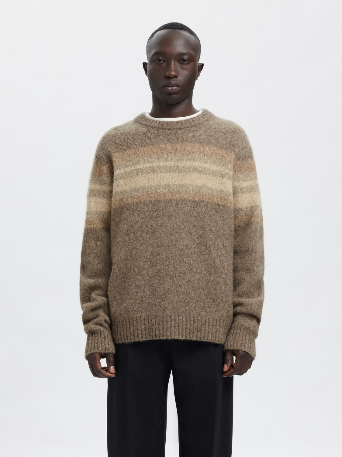 model_shot-front